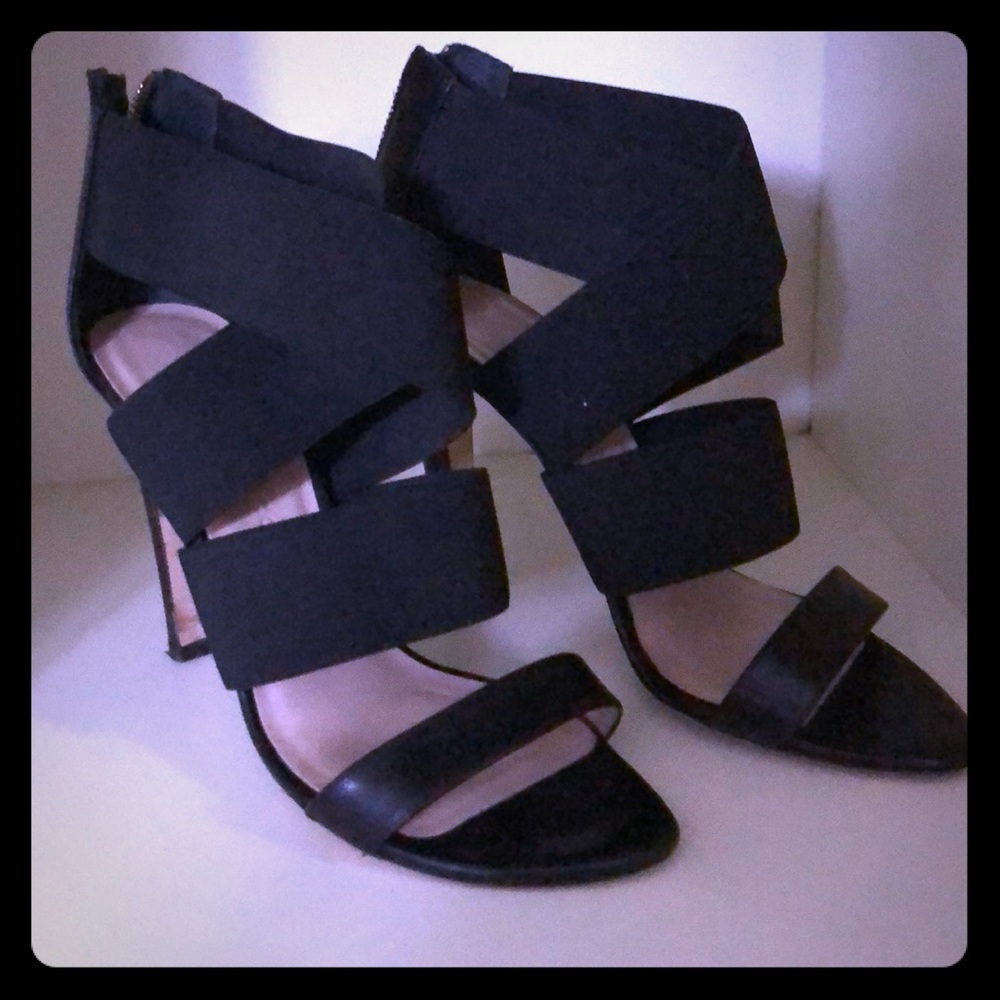 Club Monaco “Vero Cuoio” Black Strappy Heels